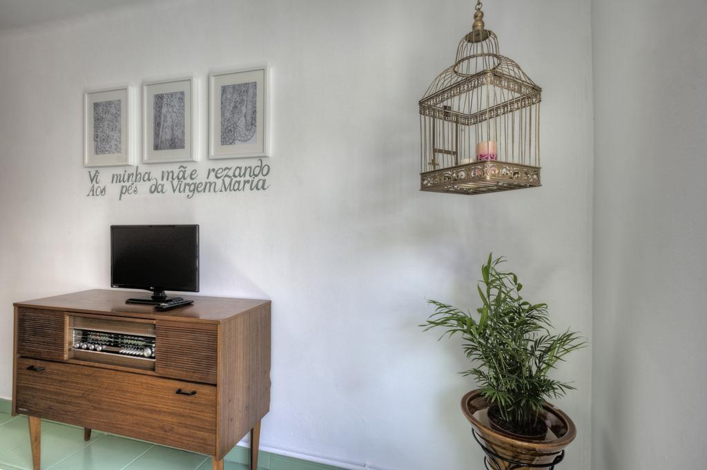 Stay Local In Alfama! Alice Central Home, Near River Lisbon Exterior photo
