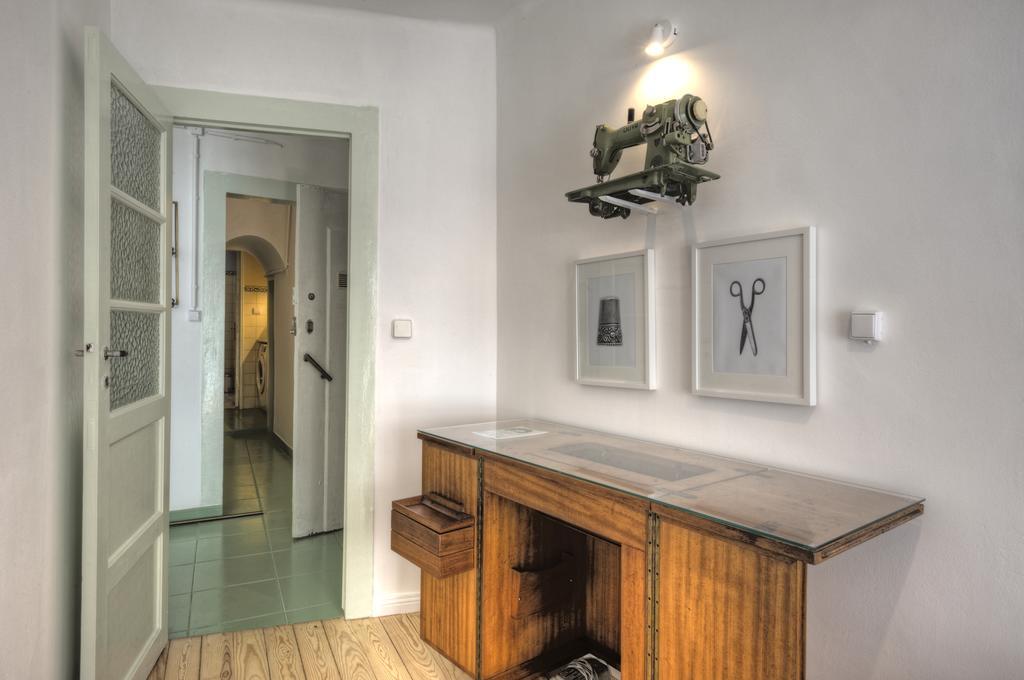 Stay Local In Alfama! Alice Central Home, Near River Lisbon Exterior photo