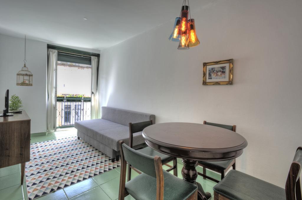 Stay Local In Alfama! Alice Central Home, Near River Lisbon Exterior photo