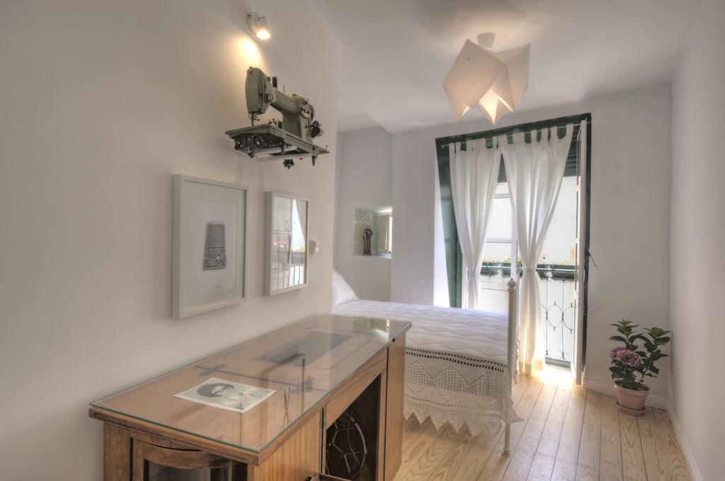 Stay Local In Alfama! Alice Central Home, Near River Lisbon Exterior photo